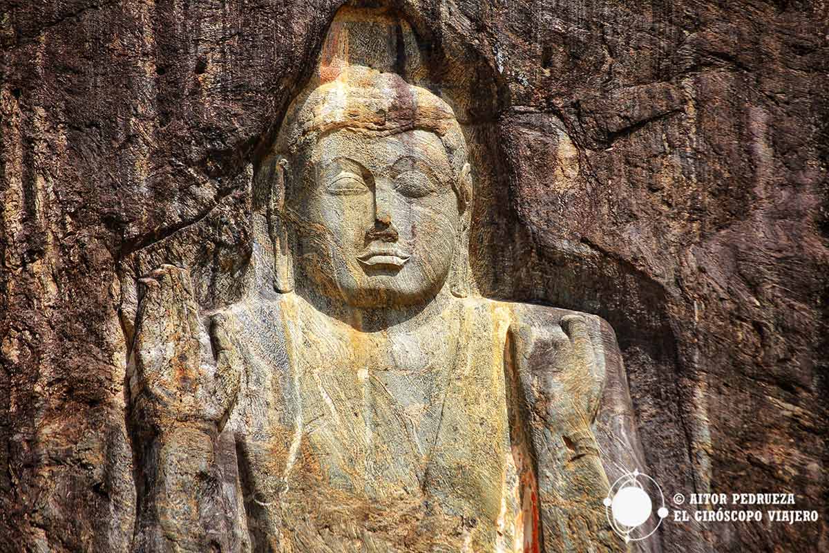 Buda tallado en Buduruwagala